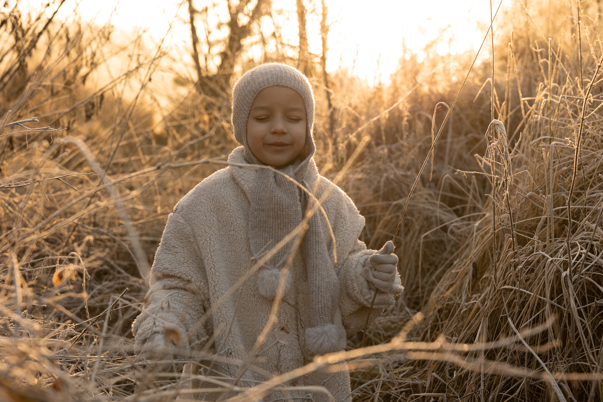 Minimalistyczna fotografia dziecięca